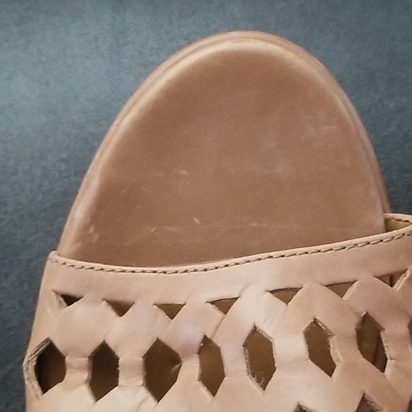 B MCKOWSKY LEATHER SANDAL - Picture 4 of 9